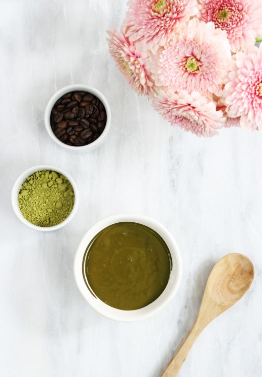 Matcha & coffee: Ingredients for DIY caffeine mask