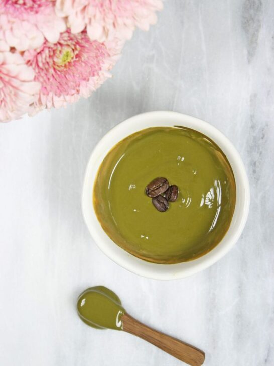 DIY caffeine mask with matcha & coffee