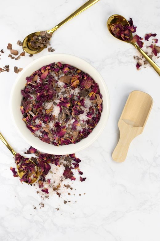 DIY bath tea with rose petals and cacao tea