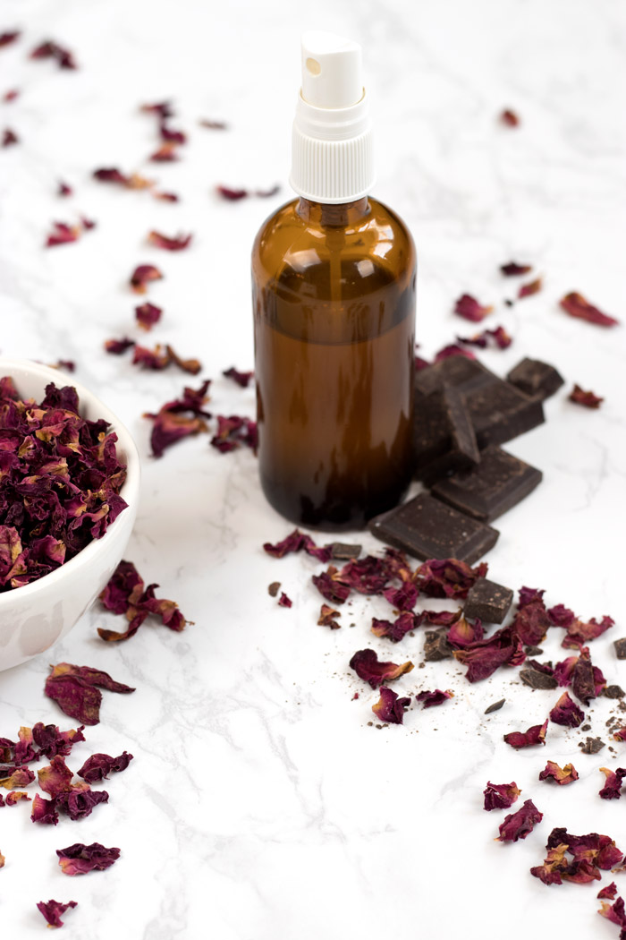 10 Rose Absolute Essential Oil Recipes - DIY Aromatherapy Blends