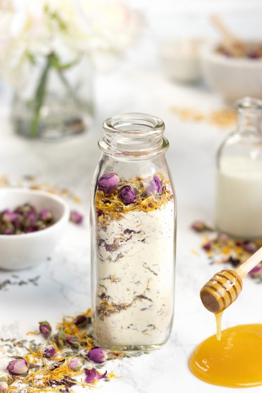 DIY milk and honey bath soak