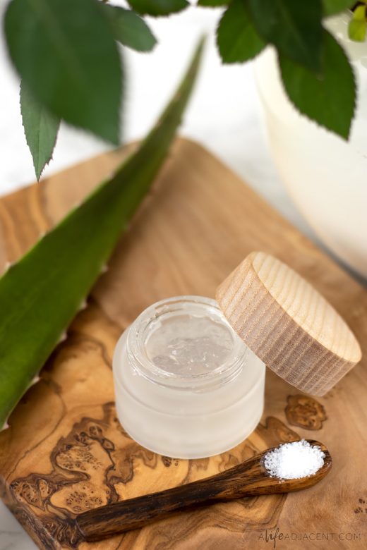 DIY face mask recipe with aloe vera