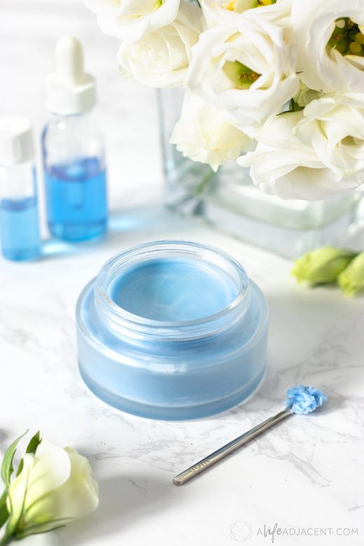 Emulsifying cleansing balm with blue tansy essential oil