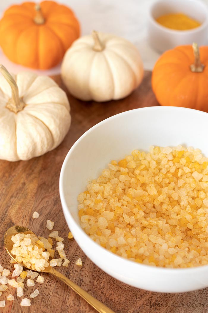 DIY Pumpkin Spice Bath Salts + Pumpkin Spice Latte Bath Soak