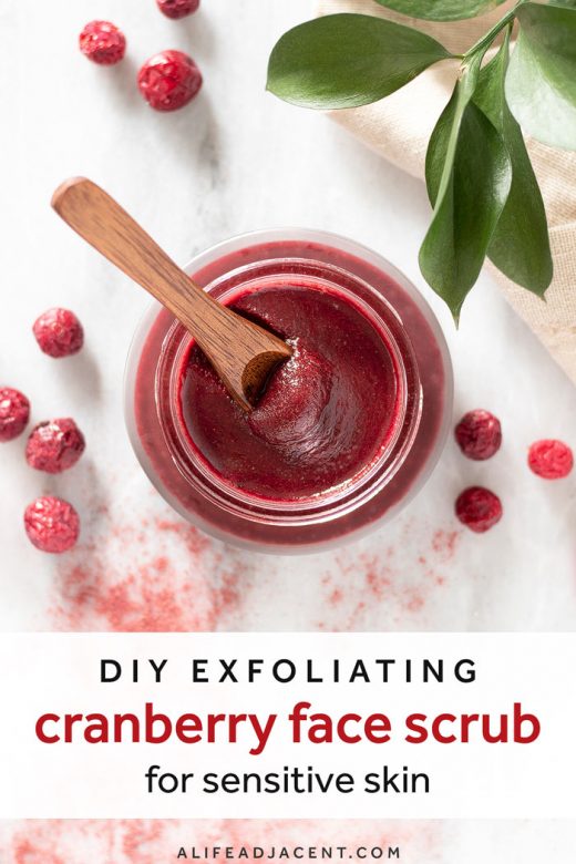 Cranberry face scrub with spoon