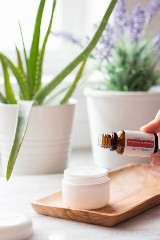 DIY aloe vera gel for skin healing