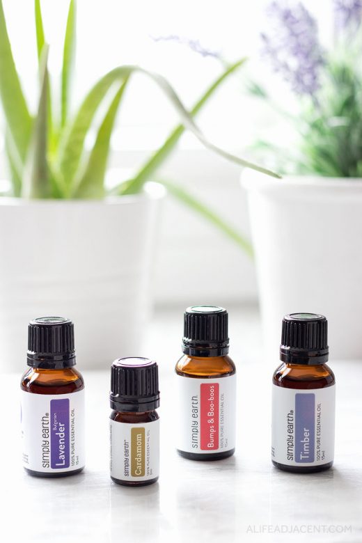 Essential oils from Simply Earth Recipe Box June 2020