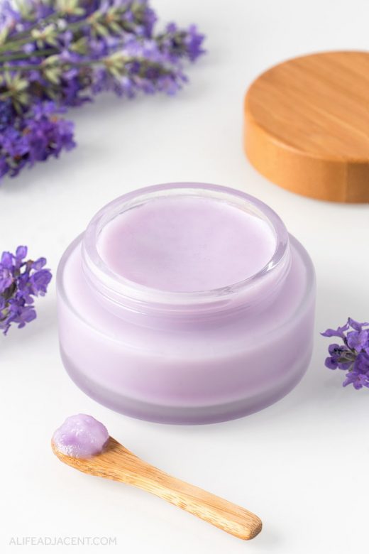 Self-emulsifying lavender oil cleansing balm