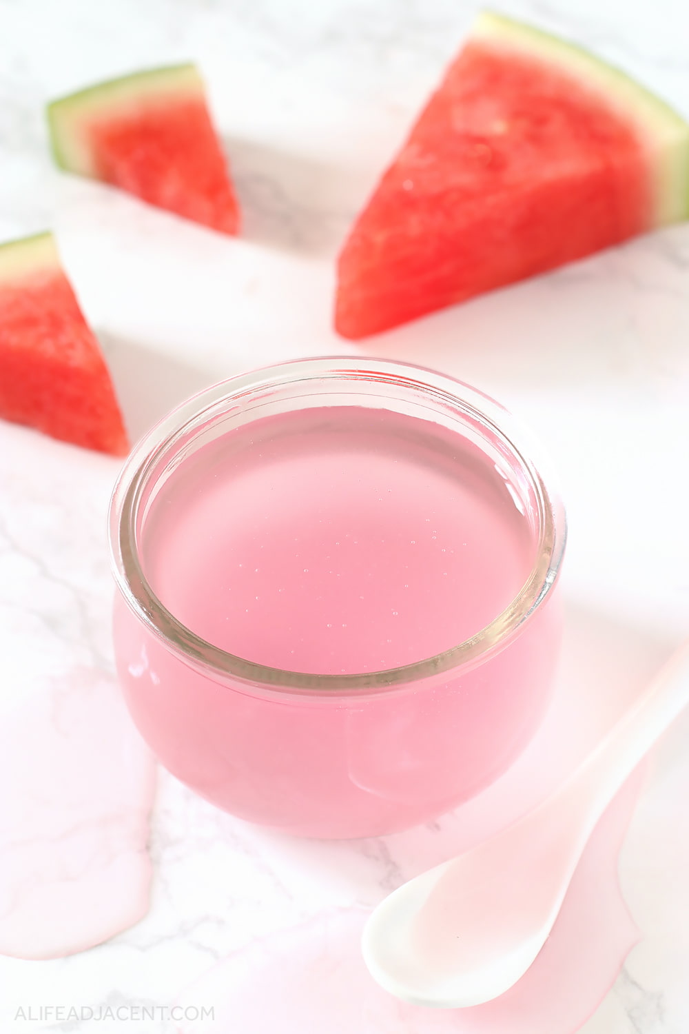 Homemade watermelon jelly face mask