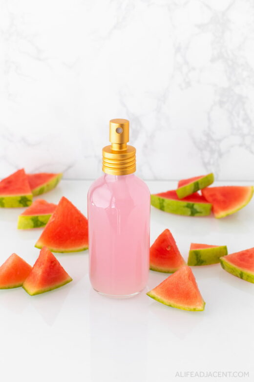 DIY watermelon face spray with watermelon powder fruit extract.