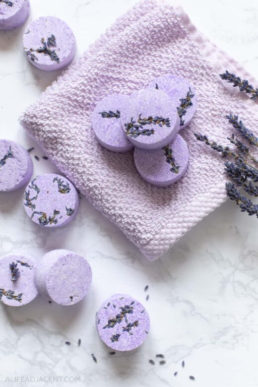 Relaxation shower bombs with lavender.