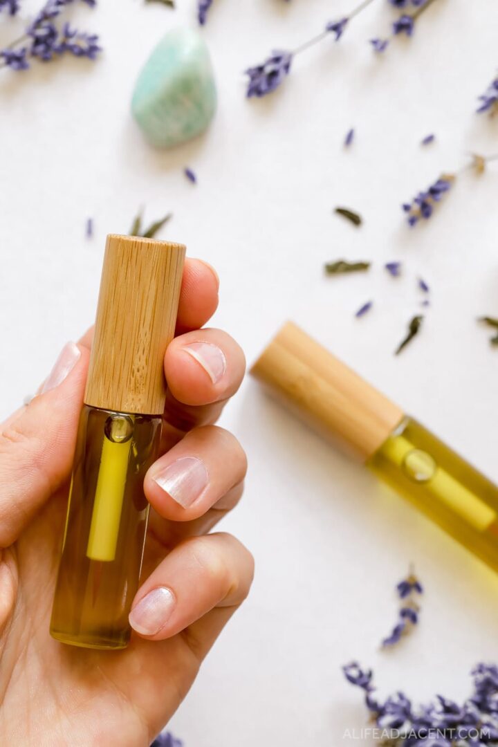 DIY Eyebrow Growth Serum + Best Oils for Eyebrow Growth