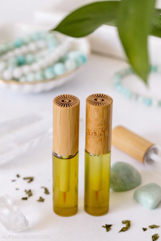 DIY lash growth serum in bottles with bamboo lid