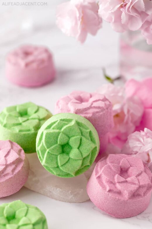 Shower steamers with lotus flower mold