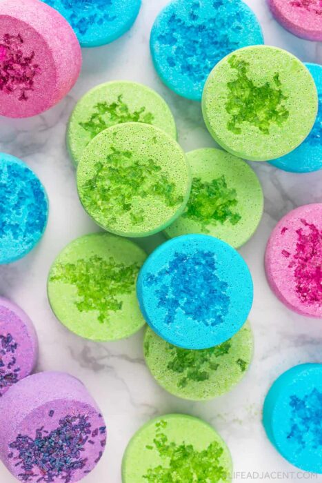 DIY shower steamers.