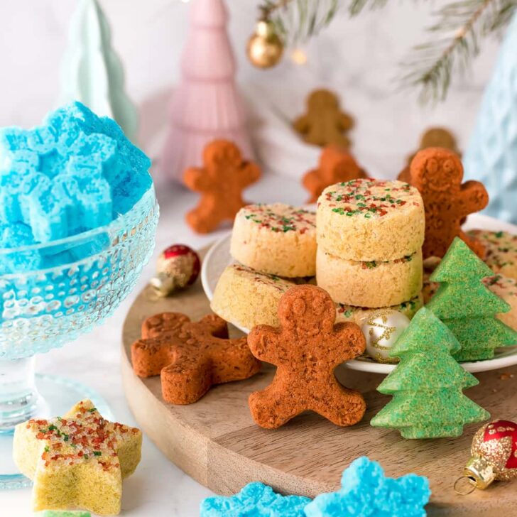 Holiday aromatherapy shower bombs with Epsom salt