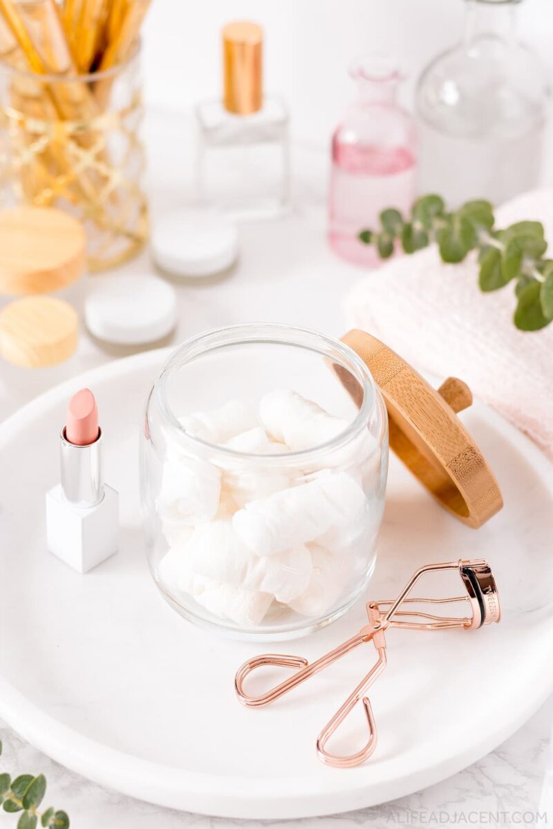 DIY Makeup Remover (10 Natural Homemade Makeup Remover Recipes for