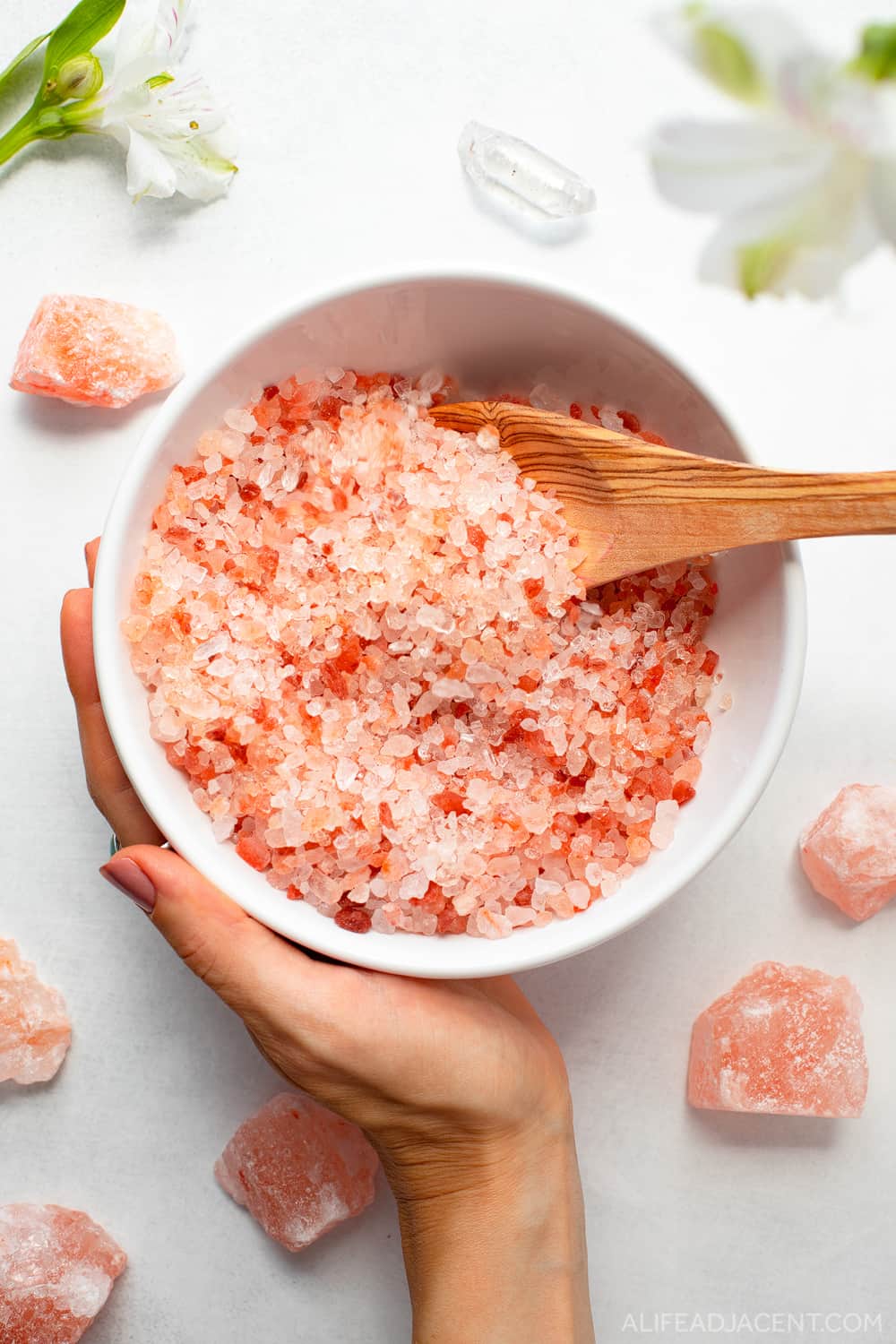 How to make pink Himalayan bath salts – mixing pink salt in mixing bowl